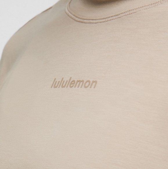 lululemon athletica Women's Tan Crop Top - Picture 4 of 5